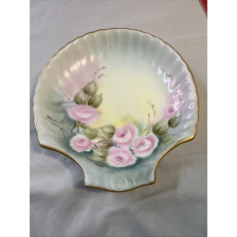 Vintage 1960 Signed Maggie Tadlock Hand Painted Porcelain Shell Trinket Dish